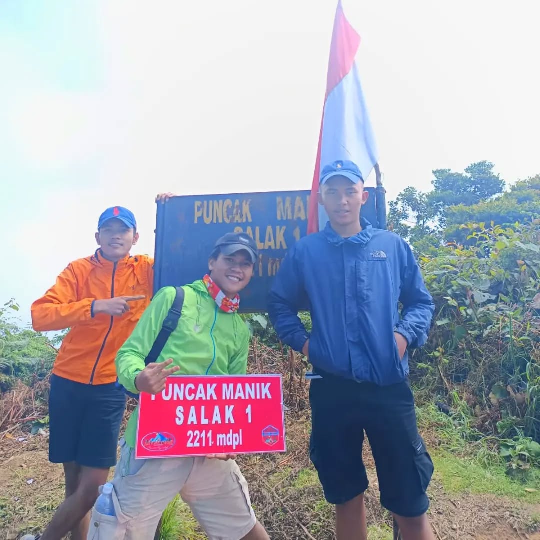 Puncak Manik